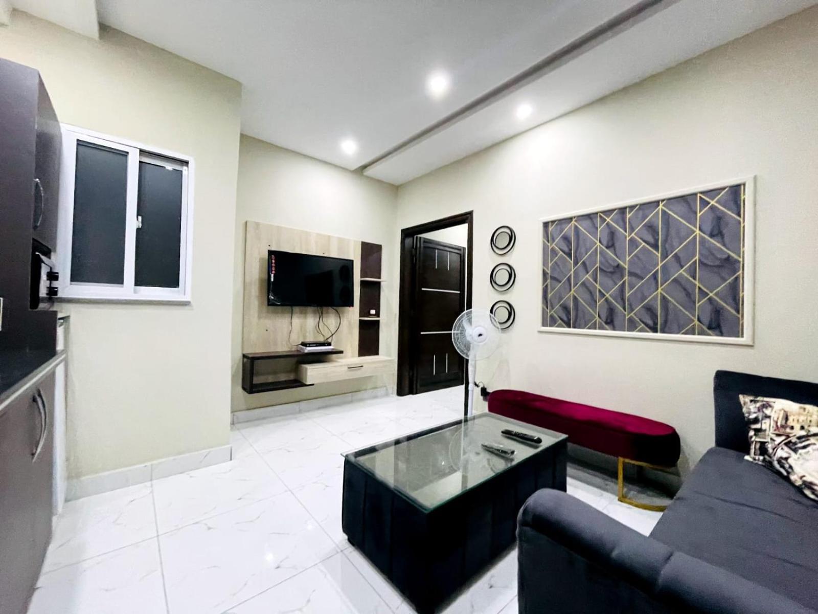 Eiffel Luxury Apartments 拉合尔 外观 照片